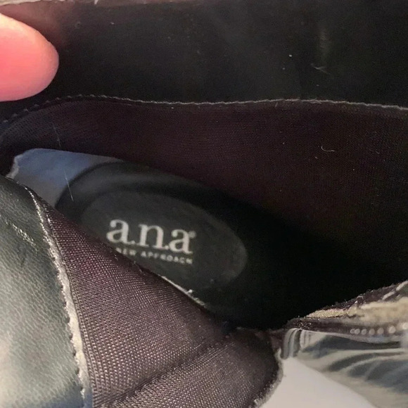 a.n.a 9W black leather ankle boots - Picture 5 of 7